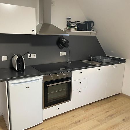 Moderne Ferienwohnung In Gelsenkirchen-Schalke Fuer 1 Bis 7 Personen Mit Terrasse, Ideal Fuer Gruppen & Stadionbesuche Luaran gambar