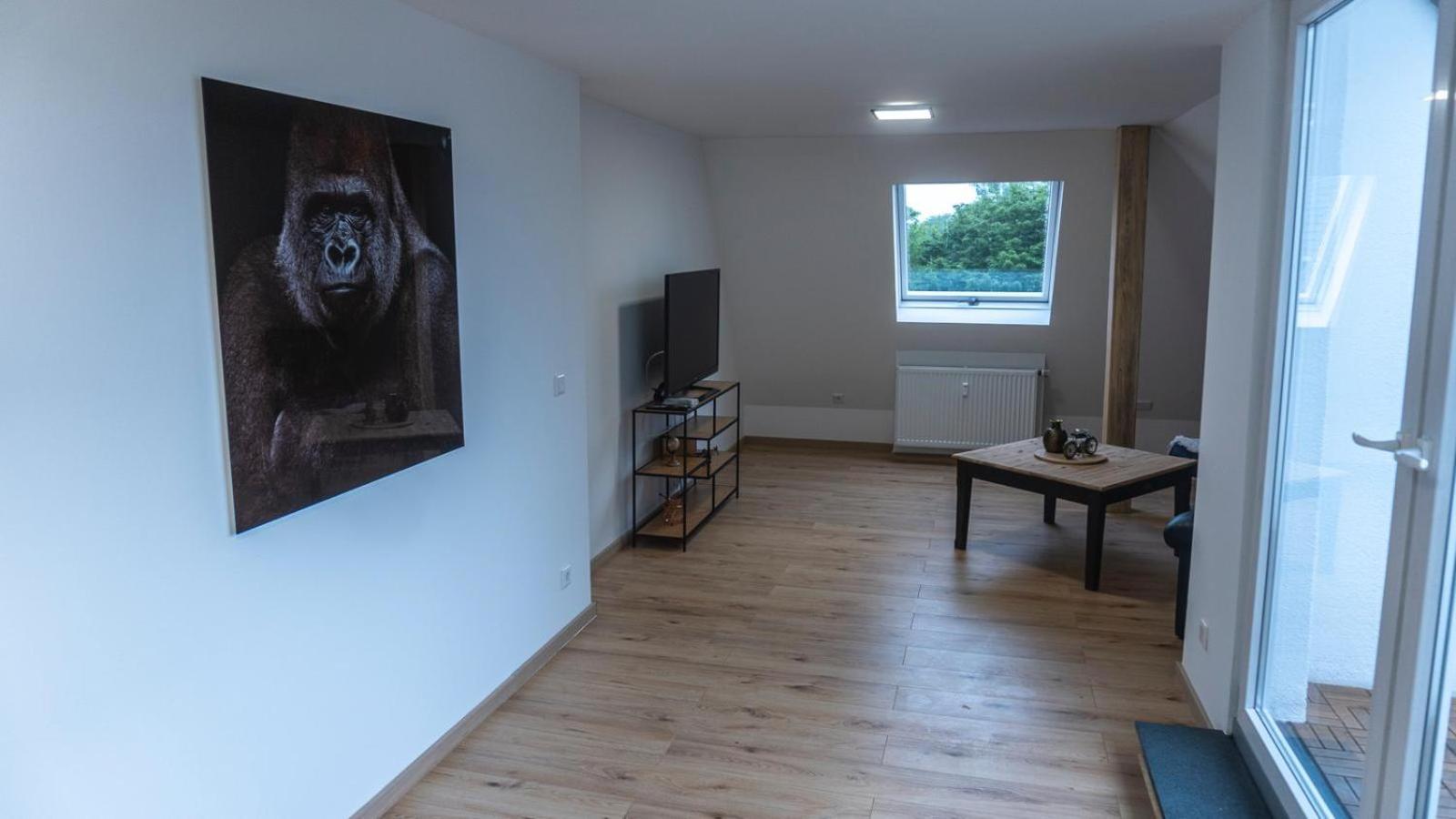 Moderne Ferienwohnung In Gelsenkirchen-Schalke Fuer 1 Bis 7 Personen Mit Terrasse, Ideal Fuer Gruppen & Stadionbesuche Luaran gambar